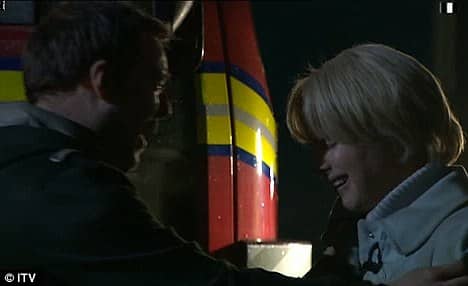 the live episode ends with a shocked and tearful Sally comforting Tyronne as he realises his wife Molly has died.