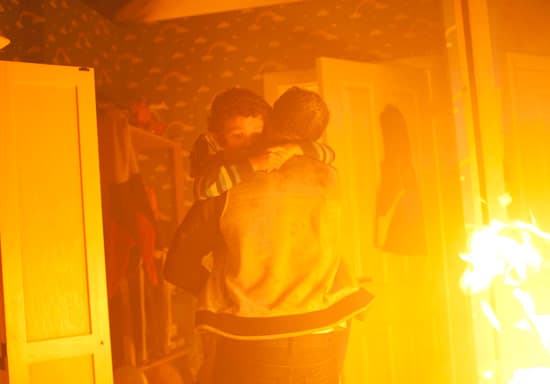Claire and the kids get out unharmed and after a touch and go moment, hero Jason manages to save little Simon