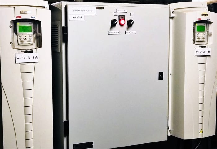 This dual VFD arrangement uses alternating VFDs on hourly basis and allows the other to cool down during rest cycle, thereby squeezing extra energy savings out of them, other then reducing motor hertz.