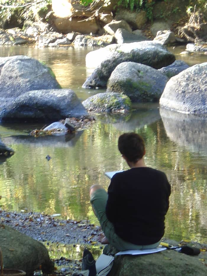 Student painting on the banks of the river Glane, Saint Junien. The porcelain factory La Vie en Rose is close by and we always pay a visit.