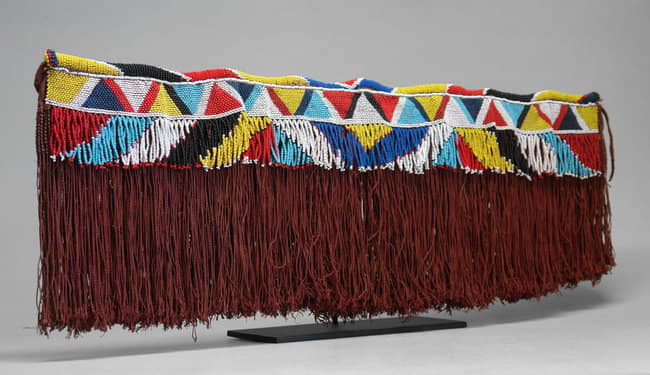 Culturally, a girls "thetana" was made by a female relative, most often by her mother or grandmother. Due to the method of construction