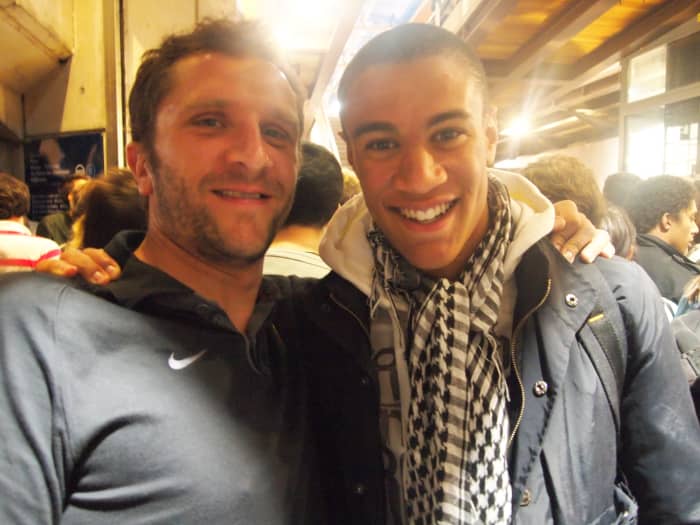 Damien, a gauche, avec son cousin Max, qui est champion des cent metres des sous 17 de L'Ile de France