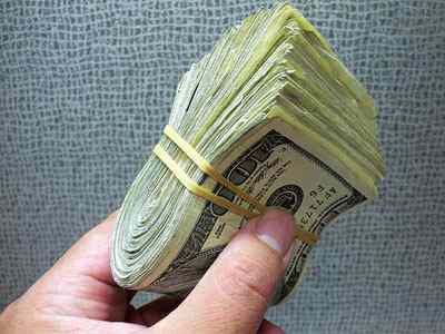 Use this guide to help you turn your sports knowledge into cold hard cash through free sports contests and games with real cash prizes.