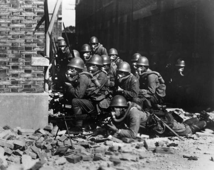 The Japanese invasion of China in 1937 shows a stark generational difference in its response : indifference among the older generation, fiery national sentiments to resist among the younger.