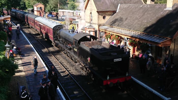 Final curtain on the SVR at Arley, 23rd September, 63395 takes the 13.15 Bridgnorth-Kidderminster - she'll be on her way back to Grosmont for the Autumn Steam Gala as I write this, 15.50, 24th September.