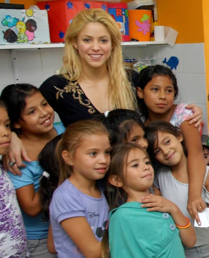 shakira-a-humanitarian-singer