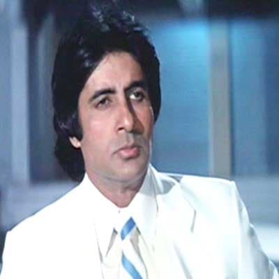 This number brings out the pain of an ailing soul (played by Amitabh Bacchan), who is starved of affection, and having got it finally, has lost it again.