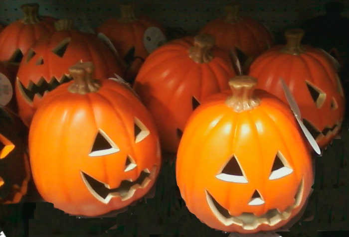 A photo of jack o'lanterns on a store shelf taken with my cell phone is a perfect picture for my Halloween hub.