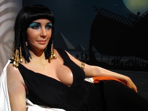 ancient-egypt-queen-cleopatra-facts-pictures-and-dress