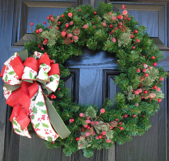 10 Ways to Decorate Evergreen Wreaths: Decoration Ideas for the ...