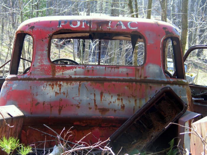 Although "Pontiac" is clearly painted on back of the cab, I don't believe this was a Pontiac pickup. I believe Pontiac did make a pickup in the 1920s though.