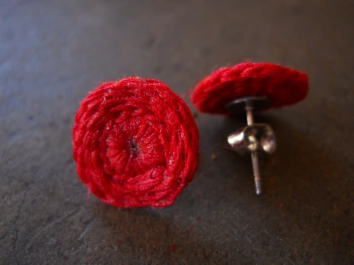 I originally designed Timeless for a pair of stud earrings. It was perfect! Or so I thought. The glue I used wasn't strong enough. Timeless got peeled off after a while. I felt really bad.