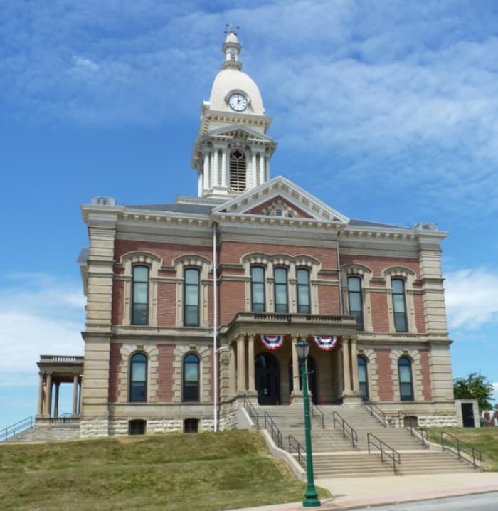 Four Brush lights were hung from the Wabash County Courthouse for the first lighting in 1880