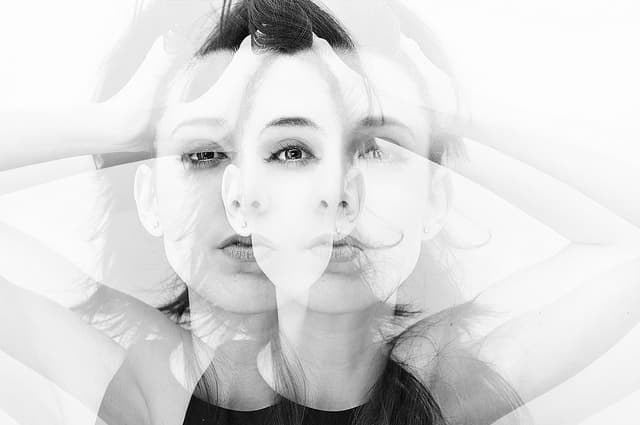 A woman with POI tries to understand her diagnosis while managing daily tasks accompanied by symptoms of anxiety, depression, hot flashes and fatigue.