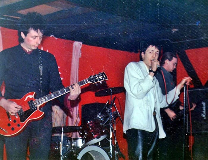 Sunday Trip at The Tache, 1987 - John (Elvis) Downing on lead vocals, David (Crabby) Crabtree (on the left) and Roger Wikeley