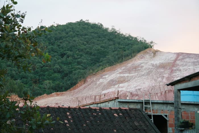 Deforestation for the use of clay in the Brazilian city of Rio de Janeiro. The hill depicted is Morro da Covanca, in Jacarepaguá.