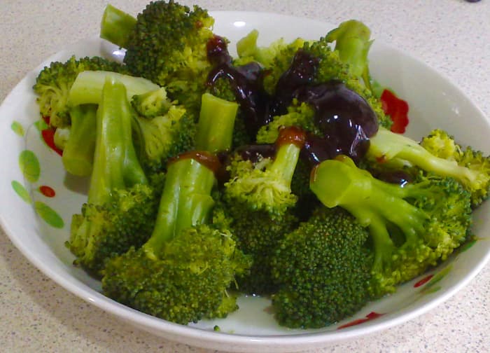 Steamed vegetables go well with any sauce. Oyster sauce is delicious and is one of the most commonly used sauce for the many steamed vegetable recipes.