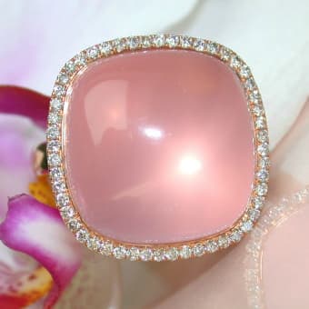 A star rose quartz ring by Schmucktraeume (German for "Jewelry Dreams"). Photo courtesy of schmucktraeume.com.