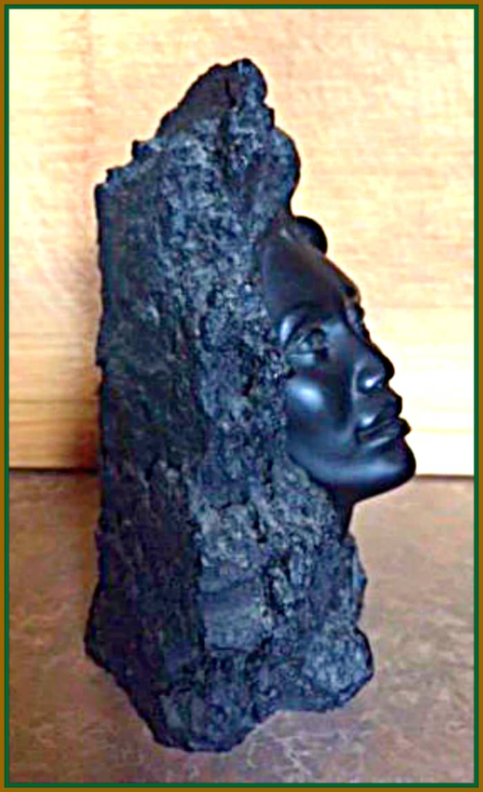 The Side Profile of the Hawaiian Coco Joe's Legends In Lava Hawaiian Princess. Made in 1962 and a great example the detailed early work of Coco Joe.