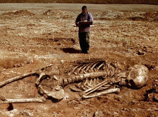 If these discoveries of giant skeletons were just isolated incidents it would be easy to considered them a hoax but when over a thousand different giant skeleton remains have been documented it becomes much more difficult to accept as hoaxes.