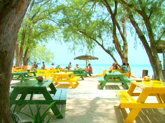 There is a very large picnic area, and lots of restaurants where you can enjoy local foods and drinks.