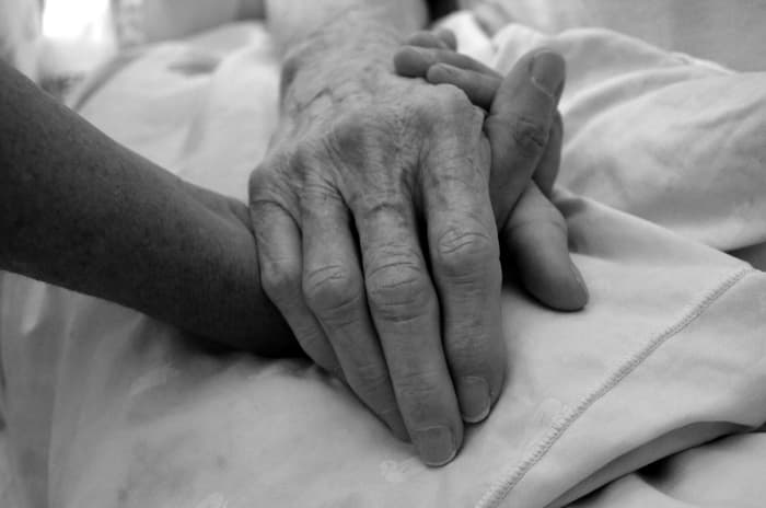 caring-for-a-dying-parent-it-is-a-rite-of-passage-hubpages