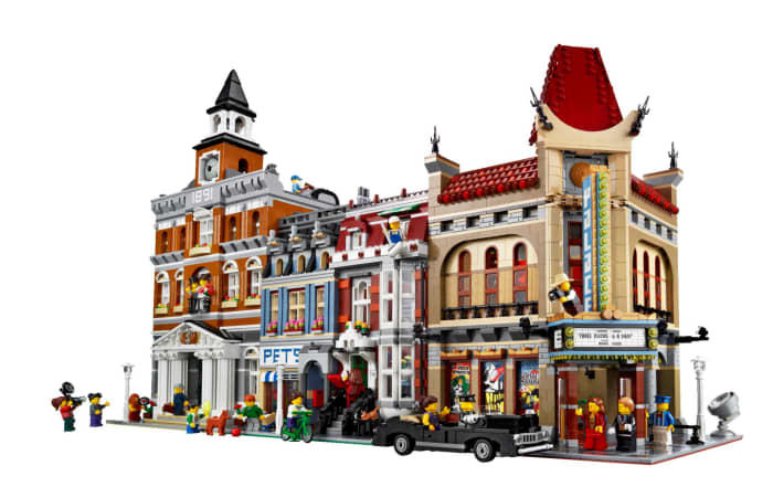 LEGO Creator Palace Cinema Modular Building - HubPages