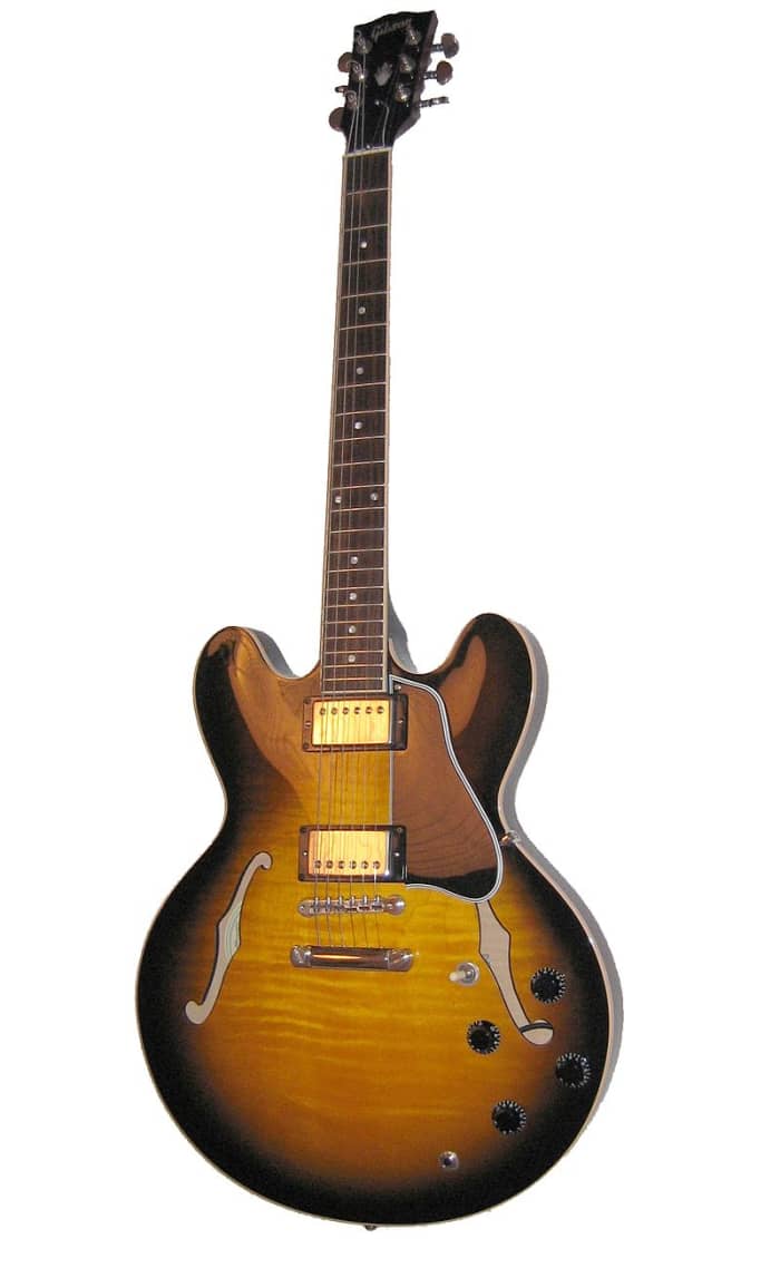 The iconic Gibson ES-335, a guitar many have tried to imitate. Including the Benson ES Double Cutaway