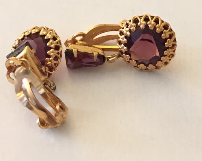 Finding and Identifying Mid-Century Vintage Costume Jewelry - HubPages