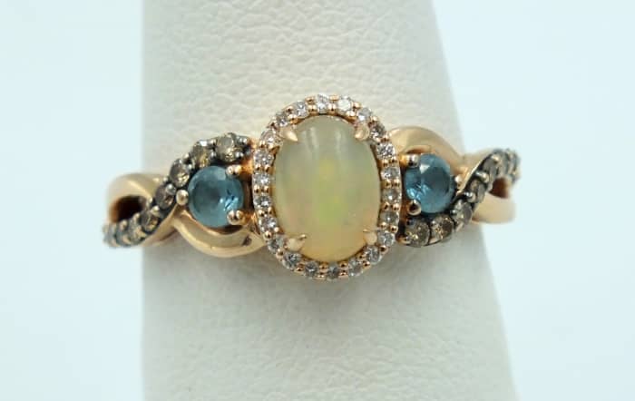 A picture of a "Neopolitan Opal". Compare it to the first picture in this article to see the stark difference.