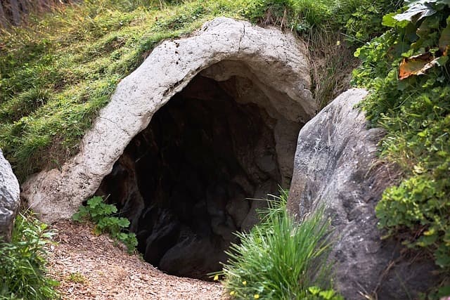 cave-formation-how-solution-caves-form-hubpages