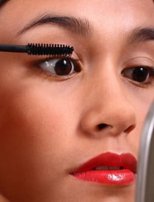 coat the upper lashes first and then a light coat on the bottom to avoid spider looking bottom lashes.