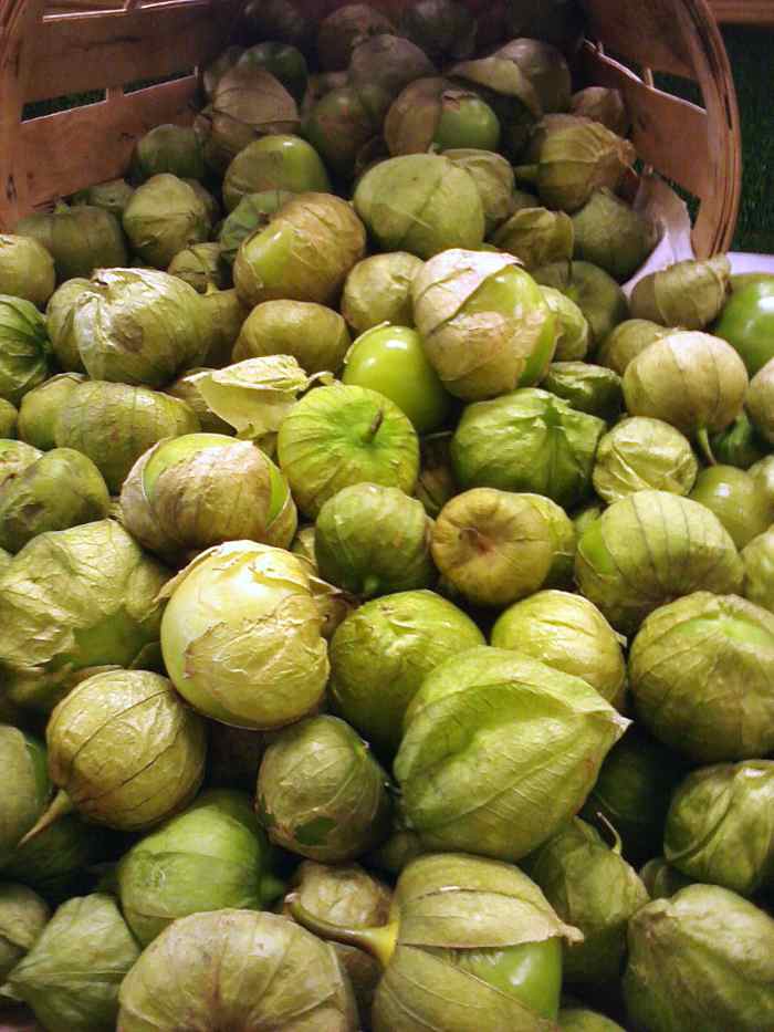 Tomatillos vs. Green Tomatoes Similarities and Differences Delishably