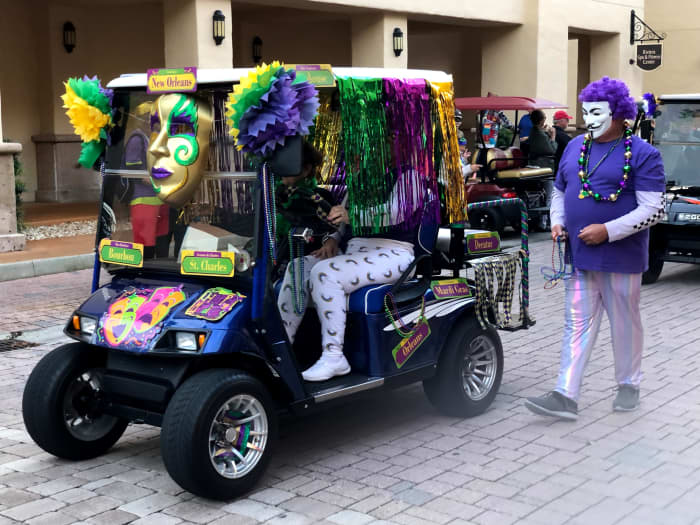 Lots of fringe in traditional colors! Note the costumes worn to go with each entry in the parade.