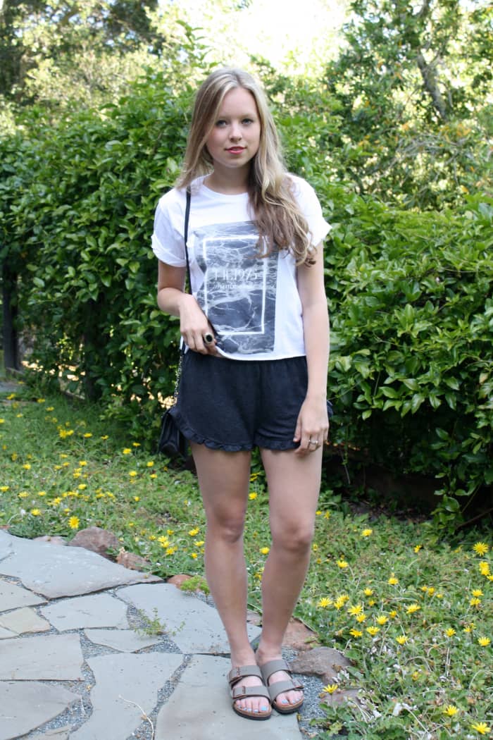 Wear your favorite band t-shirt and add shorts or a skirt with similar colors to create a casual look.