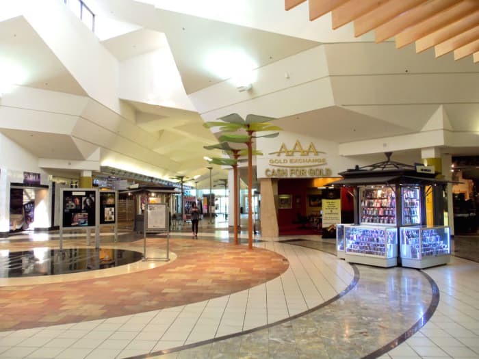 - A perfect example of the strikingly beautiful contemporary gemstone "Ceiling Facet" design found throughout the mall - Earth tone "Colors & Hues" are predominant from top to bottom as a soft, posh welcome to shoppers arriving from near and far -