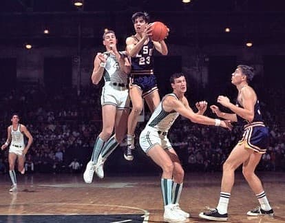 Pete wasn't just a scorer, his passing ability was superb! He had to be a good passer when you frequently get triple-teamed.
