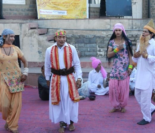 The folk-theater form of Shimla, Sirmaur and Solan districts has crude humor and its beauty lies in its rustic vulgarity, not obscenity.