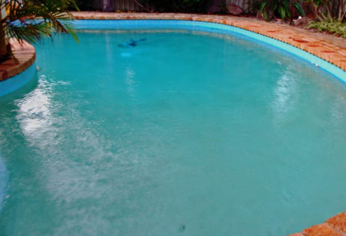 Salt is a good natural treatment for your swimming pool.