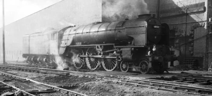 John Arnott-Brown took this powerful shot of 60126 'Sir Vincent Raven' in 1964, a Heaton (Tyneside) 52B allocation from being out-shopped until 1963 when the shed closed to steam. Raven was Locomotive Superintendent of the NER until 'Grouping' , 1923