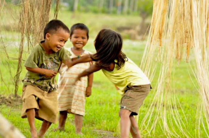 Totoy and neneng are for kids you don't personally know. Totoy for a boy and neneng for a girl.