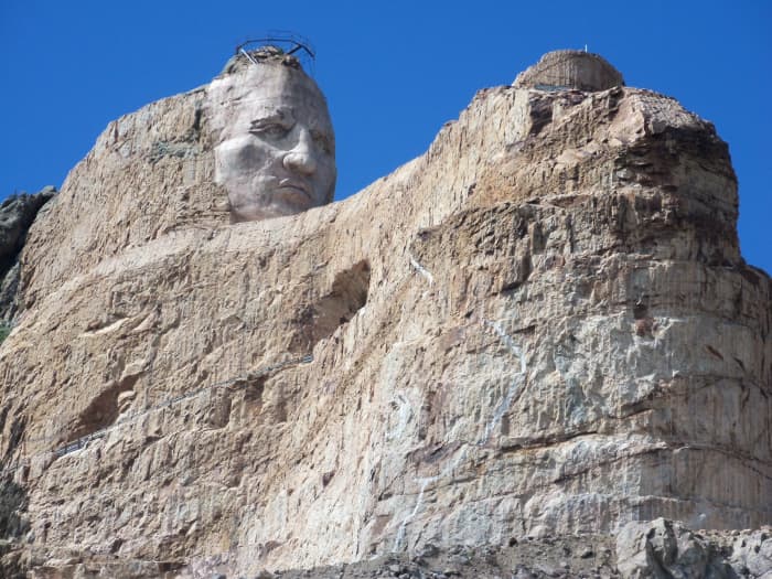 10 Facts: Mount Rushmore vs. Crazy Horse - WanderWisdom