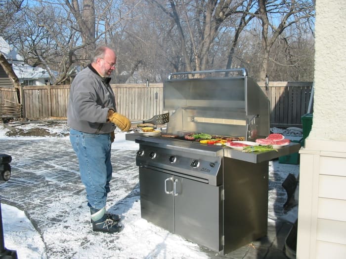 In Florida, we use infrared grills on boats because they cook great even in severe winds. This publicity shot from Solaire is from a demonstration of infrared cooking in snow.