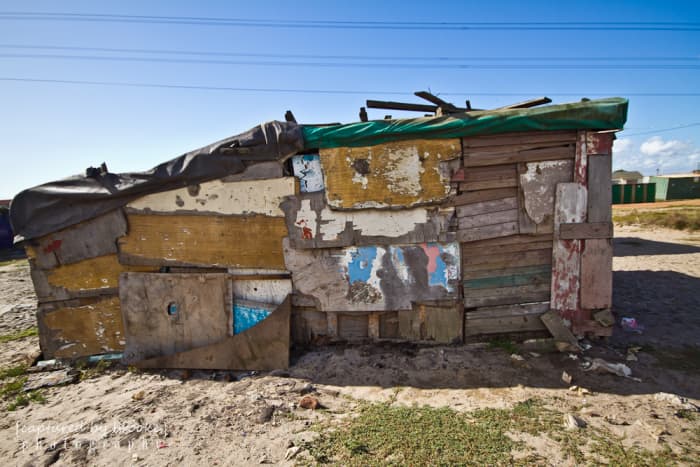 Shanties are the cheapest way to live. The land is free and people usually build a shack with whatever scrap material is available around Langa or in nearby dumpsters. “The oppressors do not favor promoting the community as a whole, but rather select