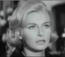 Joanne Woodward's square-shaped face is almost geometric here, with the full-bodied short waves adding roundness and some dashing asymmetry.