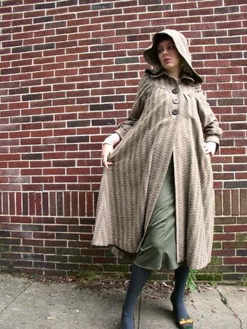 gorgeous vintage hooded coat photo uploaded onto Flickr by Persephassa. One of Frieda's favorite vintage hooded coat photos.