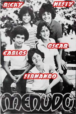 The first Menudo band Members from 1977 to 1979 are: Nefty Sallaberry (1977-1979), Carlos Melendez (1977-1980), Fernando Sallaberry (1977-1980), Oscar Melendez (1977-1981), Ricky Melendez (1977-1984).