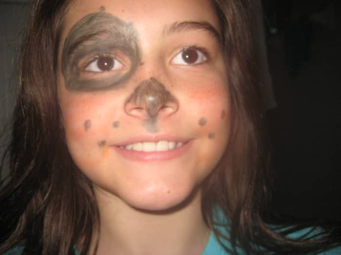 Rainy-Day Activity #7: Face Painting. An eyebrow pencil or a washable marker can transform a child into a puppy, pirate, football player, kitten or rockstar.