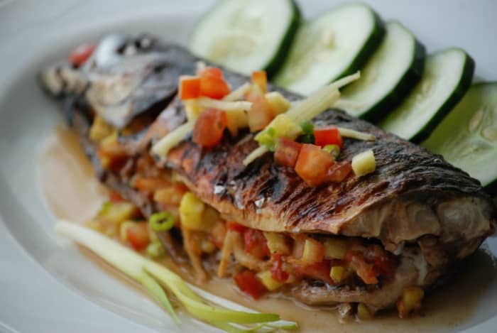 I cut off the tail portionl and fried it separately for my daughter who preferred fried fish over grilled fish.