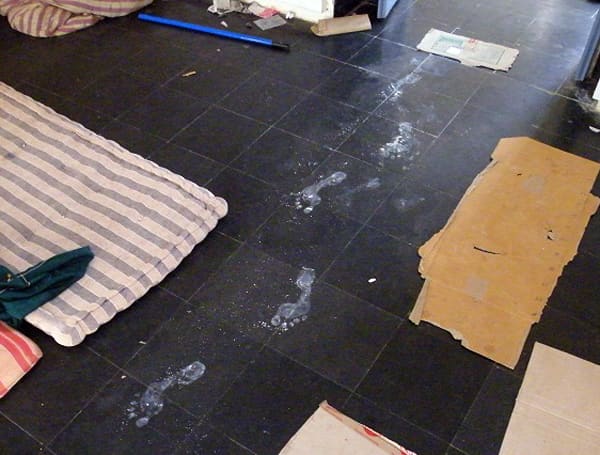 In the morning, the volunteers discovered footsteps of vibhuti from the entrance of the hall to the makeshift altar within.